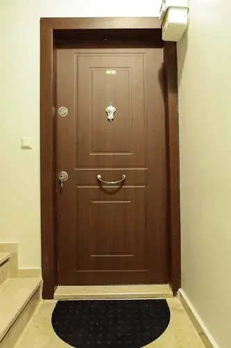 Mine Apartment イスタンブール 0*,